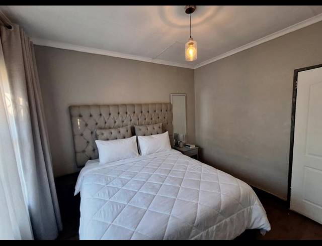 3 BEDROOM HOUSE FOR SALE IN VANDERBIJLPARK SE 6